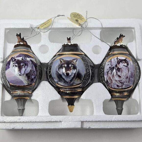 BRADFORD EDITIONS VOICES OF THE WILDERNESS SET 8 3 X WOLF 3D CHRISTMAS ORNAMENT - Picture 1 of 5